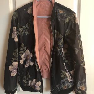 Reversible bomber jacket
